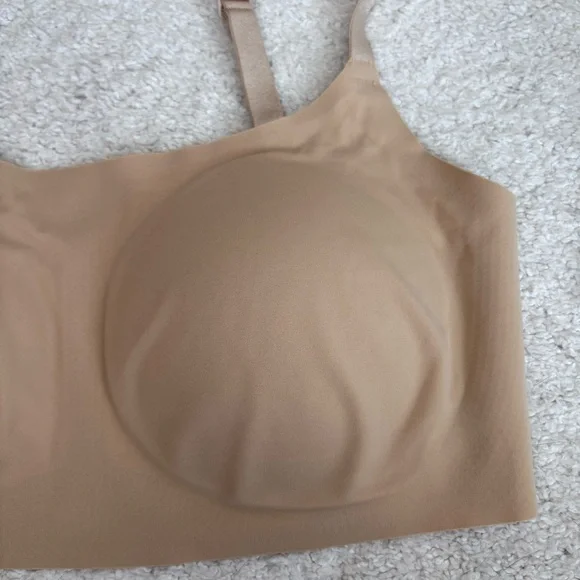 True & Co. Scoopneck Seamless Tan Bralette - Picture 2 of 9